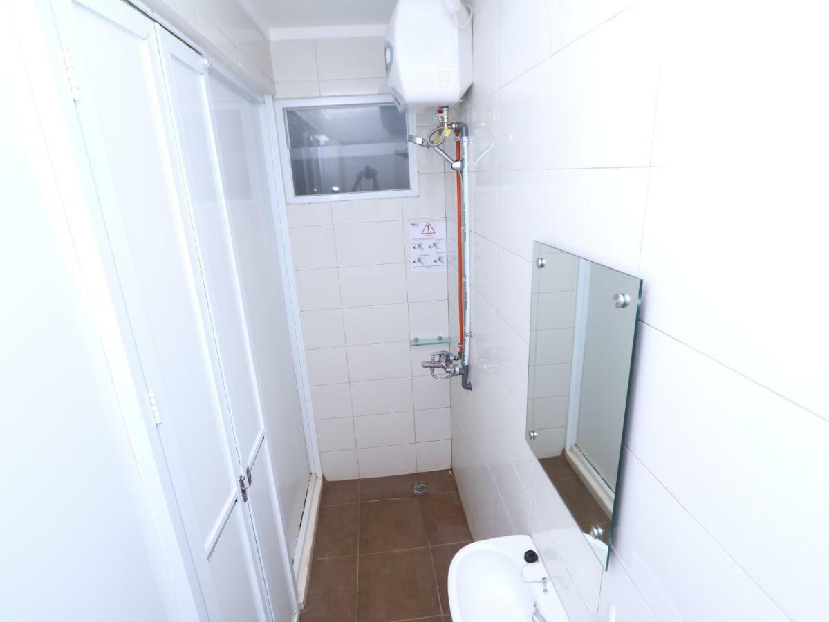 Kamar Keluarga Tanah Abang Jacarta Exterior foto